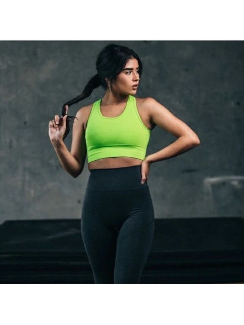 Alphalete vault sports bra in volt lime green size small